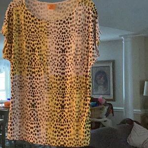 Ruby Red. Beautiful silky yellow and white short sleeve shirt.